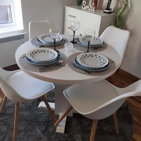 Lux Dunja Cardaci - White *