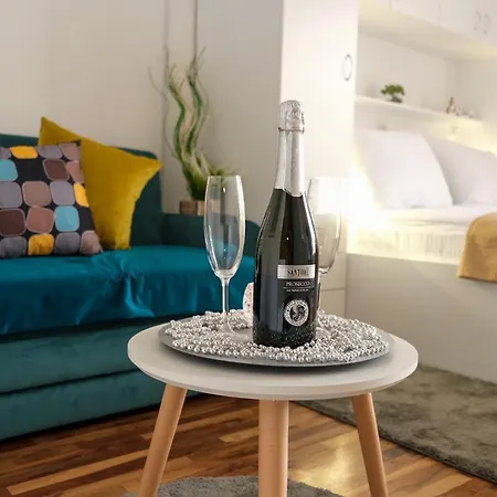 Apartmán Lux Dunja Cardaci - White *