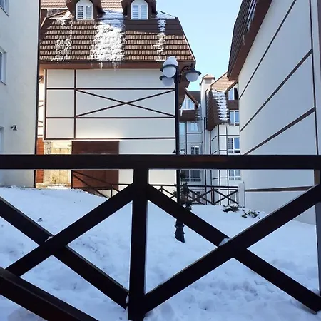 Lux Dunja Cardaci - White *