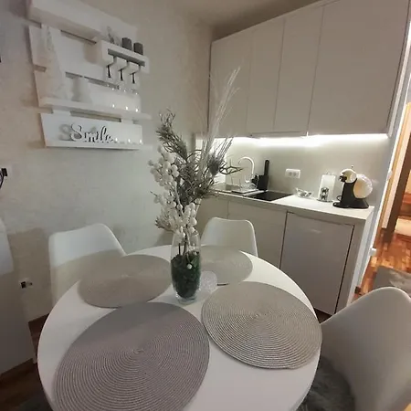 Lux Dunja Cardaci - White * Kopaonik