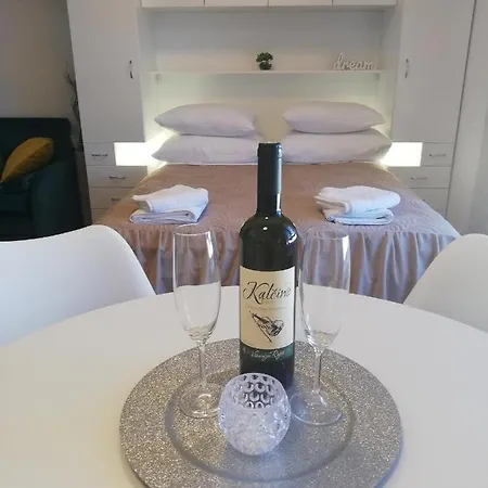 Lux Dunja Cardaci - White * Kopaonik