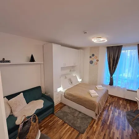 Lux Dunja Cardaci - White Apartmán *