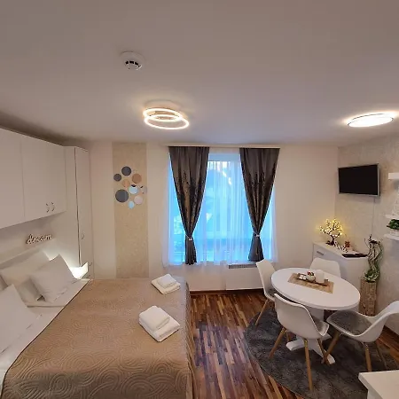 Lux Dunja Cardaci - White Apartmán Kopaonik