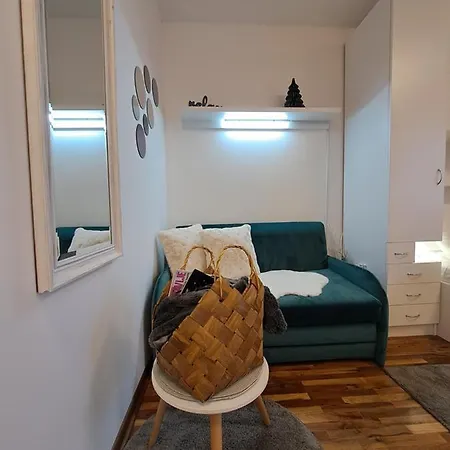 Lux Dunja Cardaci - White *