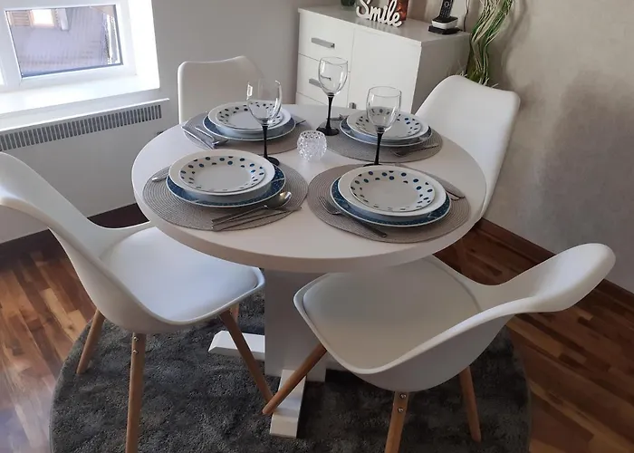 Lux Dunja Cardaci - White *