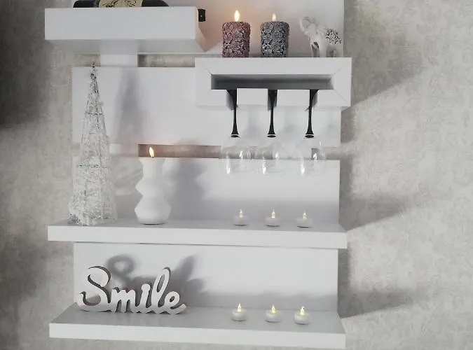 Lux Dunja Cardaci - White