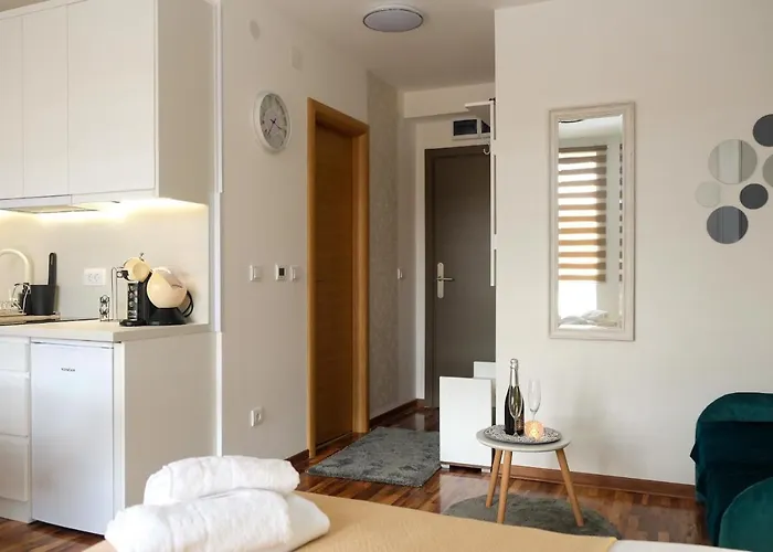 Lux Dunja Cardaci - White Kopaonik