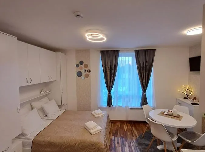 Lux Dunja Cardaci - White Kopaonik